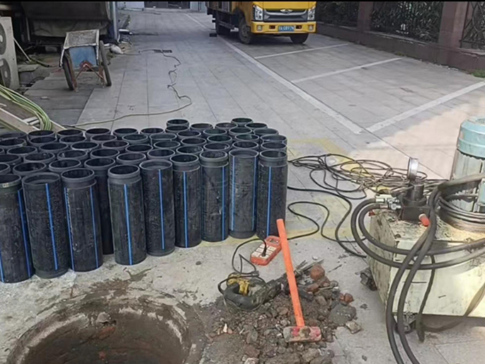 五家渠PE置换管厂家 DN315置换管 非开挖管短管置换